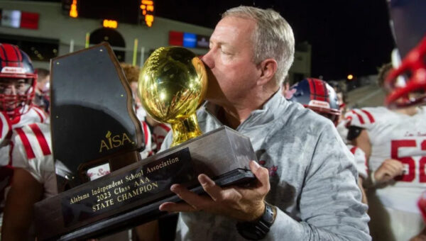 Buster Daniel steps down as Lee-Scott Academy (AL) football coach