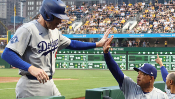 Dodgers Pour It on Pirates as Freeman Gets 2,500th Hit