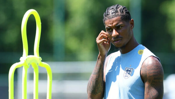 Chelsea Tipped To Go For This Manchester United Winger: Should Alonso Snap Him Up?