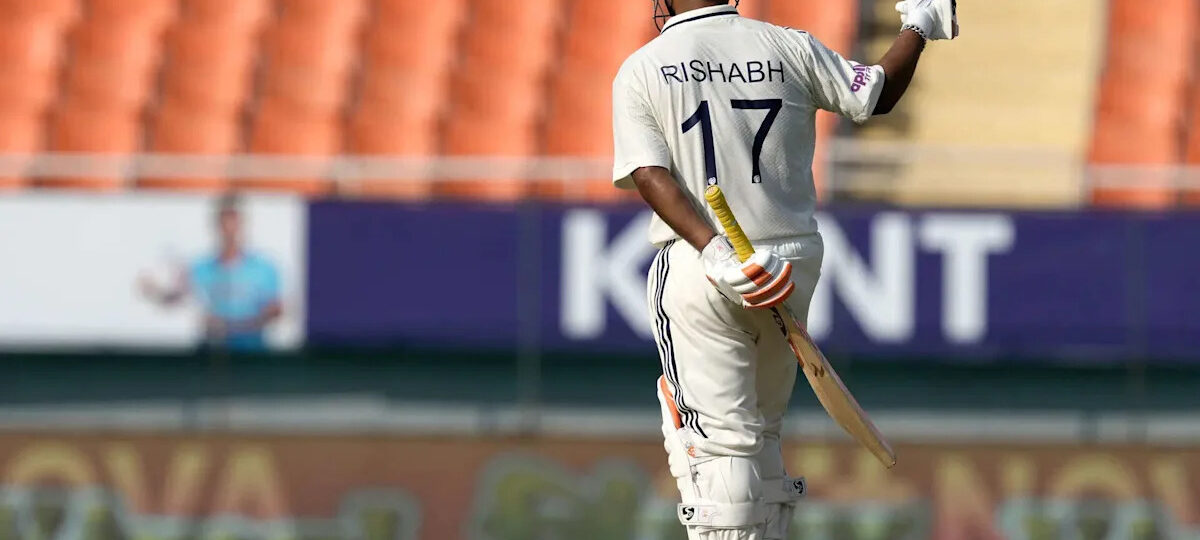 'Playing such a shot is mind-boggling': Ashwin tears into Rishabh Pant after another missed century