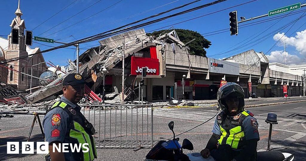 At least 19 dead after major earthquake strikes southern Philippines