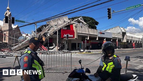 At least 19 dead after major earthquake strikes southern Philippines