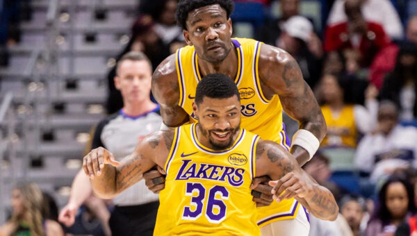 John Hollinger expects Deandre Ayton, Marcus Smart to opt out