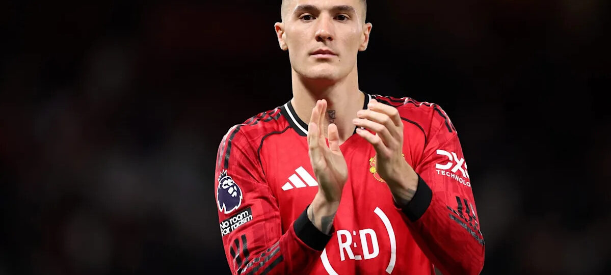 Barcelona identify three alternatives for Julian Alvarez including Manchester United striker
