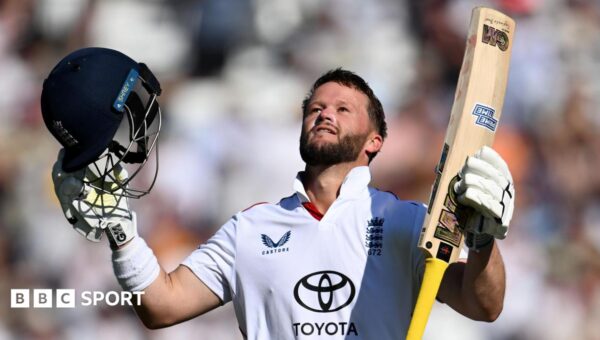 Duckett & Stokes haul England back into third Test