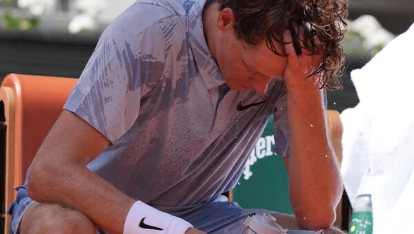Sinner and Sabalenka meltdowns have made it a French Open full of surprises