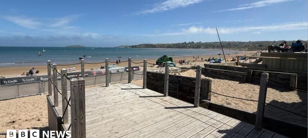 Beach hut with no power or running water goes on sale for £200k