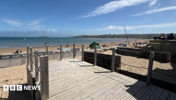 Beach hut with no power or running water goes on sale for £200k