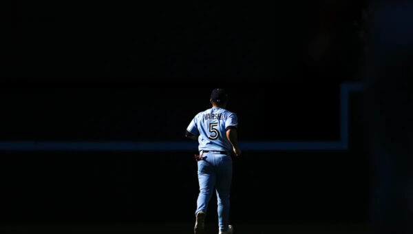Jays Lose to Rangers 7-4