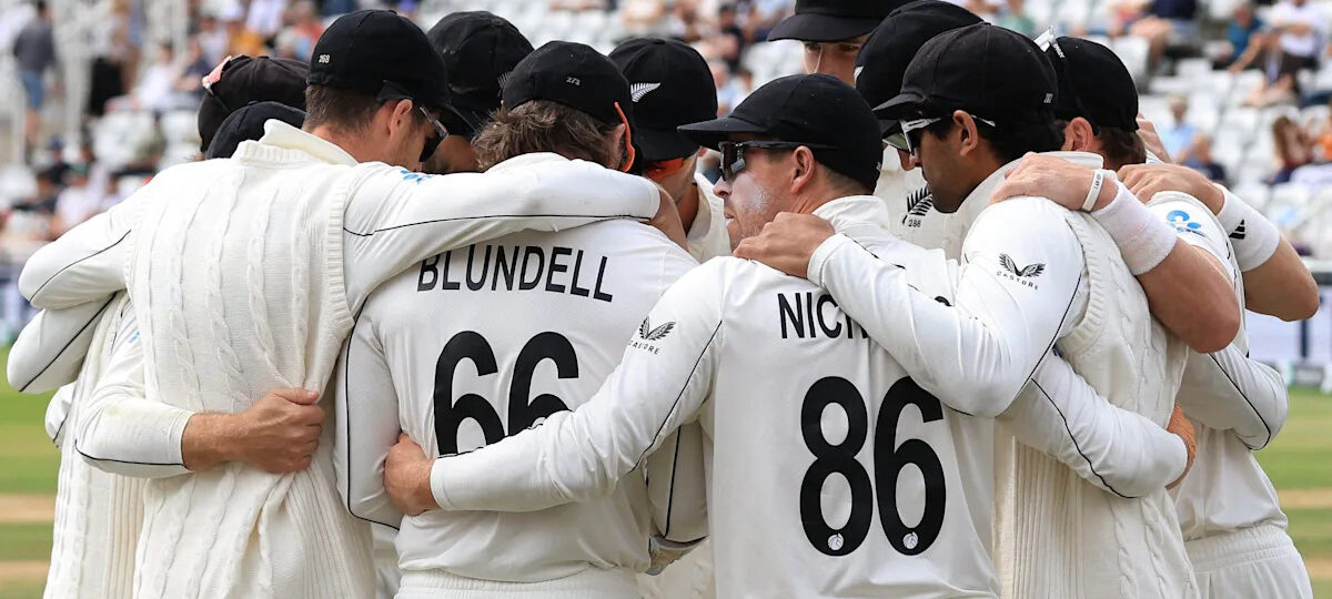 Root run out as England’s woeful slide towards defeat continues