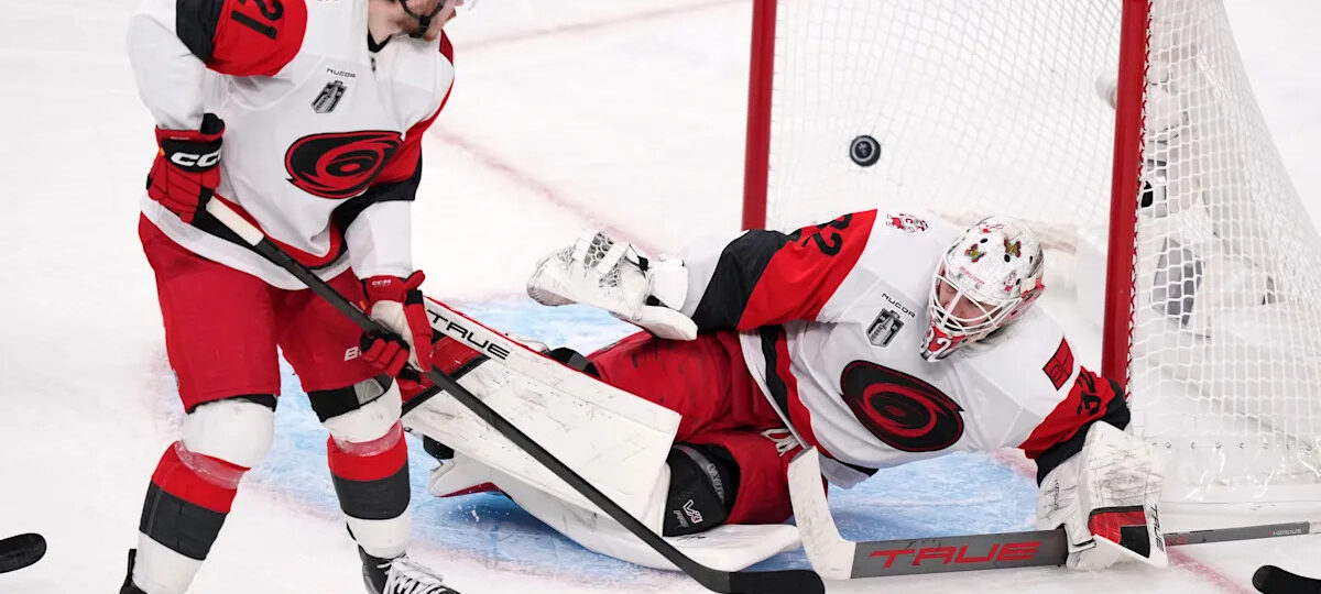 Brind'Amour not disclosing goaltender decision for Game 4 of Stanley Cup Final