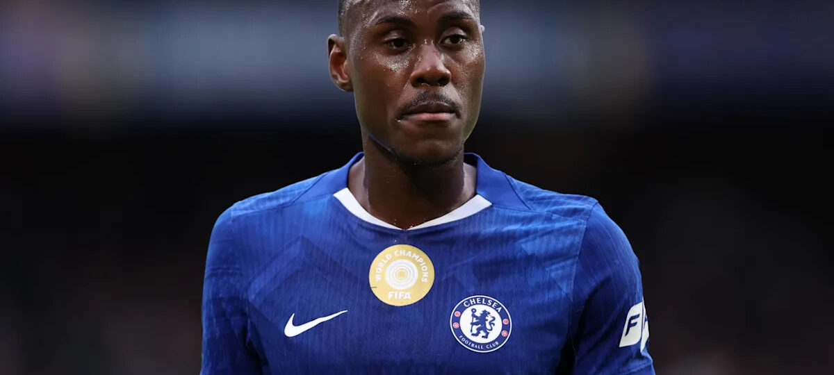 Como make enquiry to sign Chelsea centre-back Chalobah