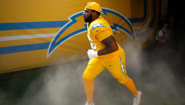 Super Bowl champion Seahawks sign veteran offensive lineman Bobby Hart