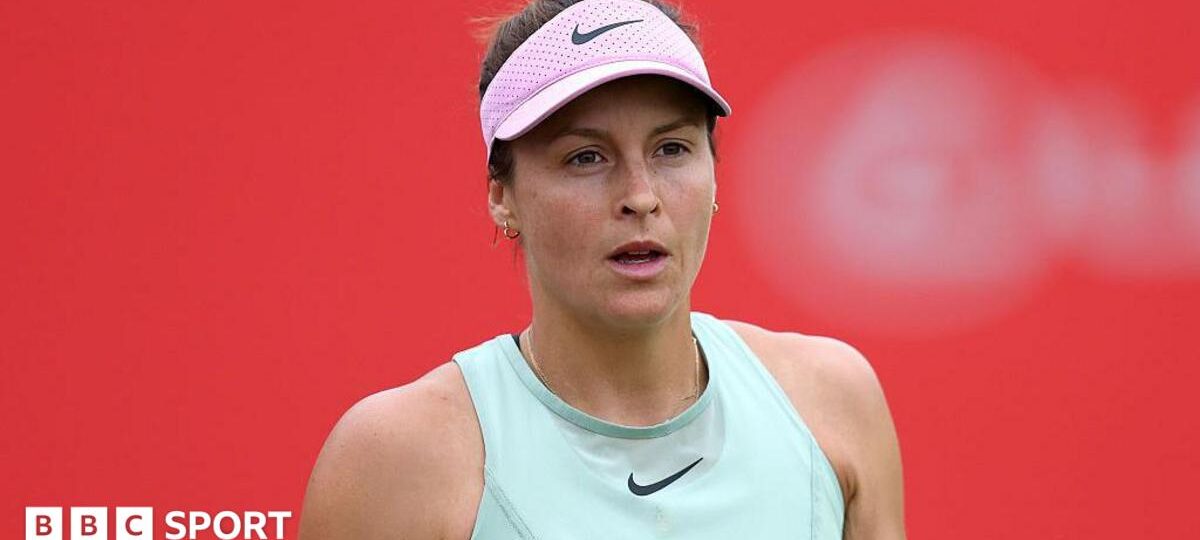 Champion Maria asks for respect after Queen's snub