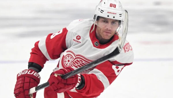 Red Wings get Patrick Kane retirement, free agent update