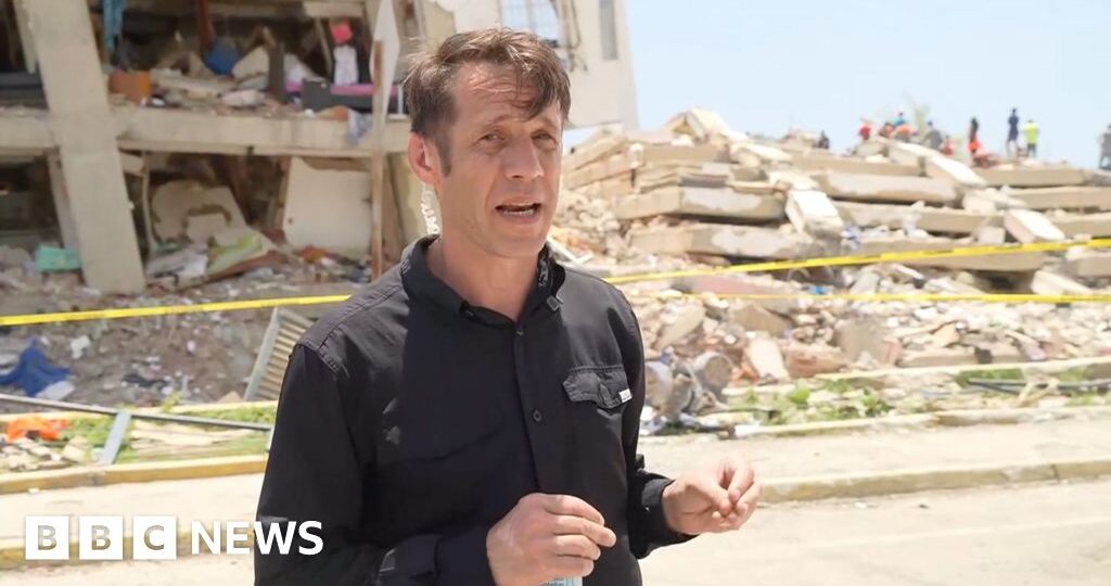 'They are hoping beyond hope': Rescue efforts continue at collapsed La Guaira building
