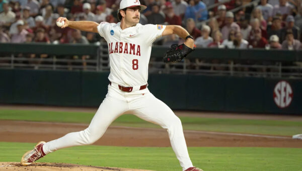 Fay, LeBron, Lead Tide To Victory