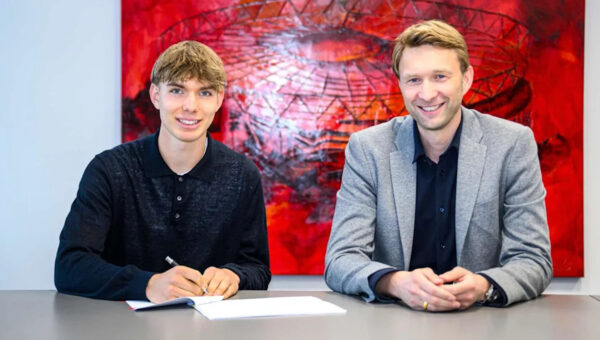 Bayer Leverkusen confirm Eichhorn signing