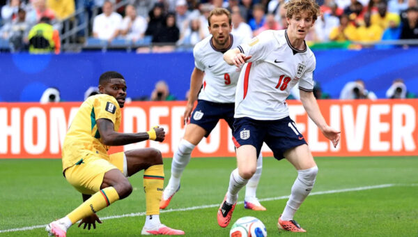 Barcelona World Cup Spotlight: Anthony Gordon flatters to deceive for England