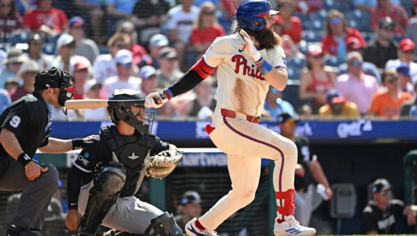 Overcoming Aaron: Phillies 9, White Sox 6