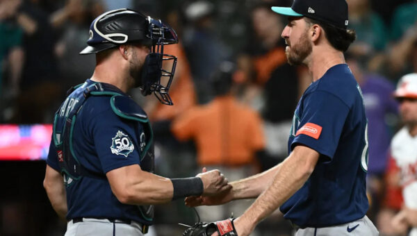 A ruined dinner, a game saved: Mariners reliever's wild day ends in triumph