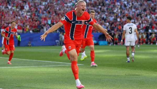 Haaland double powers Norway to World Cup win over Iraq