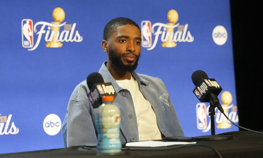 Mikal Bridges Draws Inspiration From 2021 Heartbreak As His Knicks Get Close to Winning It All