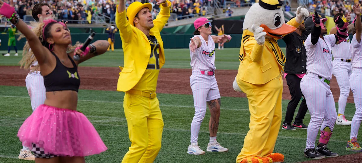 Banana Ball brings the party, takes over Autzen Stadium