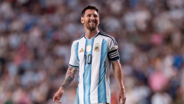 Lionel Messi live stats today: Updated World Cup goals, highlights from Argentina vs. Algeria