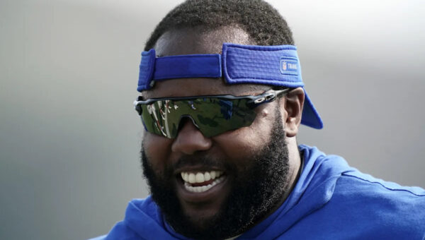 Commanders DL coach Eric Henderson looking for a specific mentality