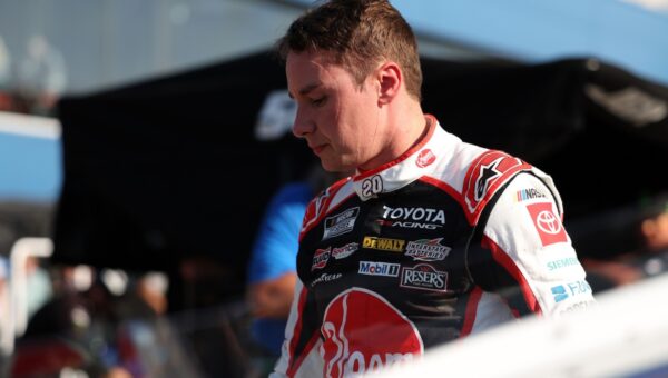 Christopher Bell diagnosed with left wrist fracture but cleared to race