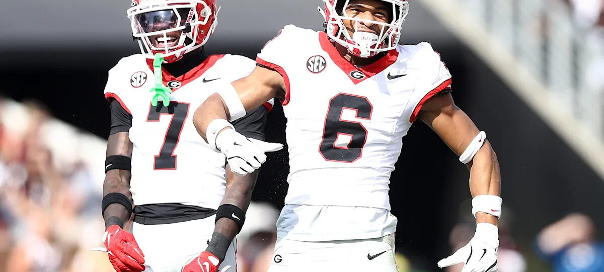 Elite DB, son of 10-year NFL veteran, commits to Georgia rival