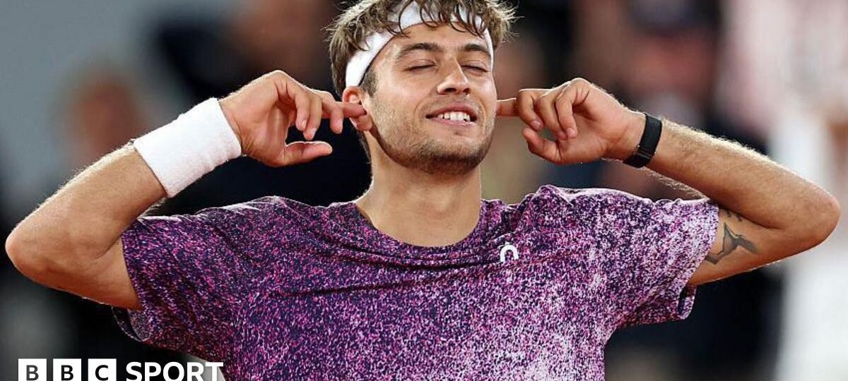 Cobolli sets up all-Italian French Open semi-final