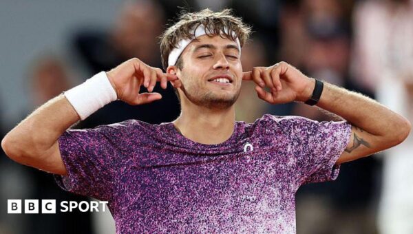 Cobolli sets up all-Italian French Open semi-final