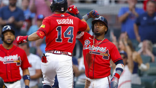 Mauricio Dubón delivers again as Braves bop Bucs, 6-3