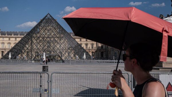 Canceled trains, early closures, and ice cream shortages: Photos show the impact of the European heat wave