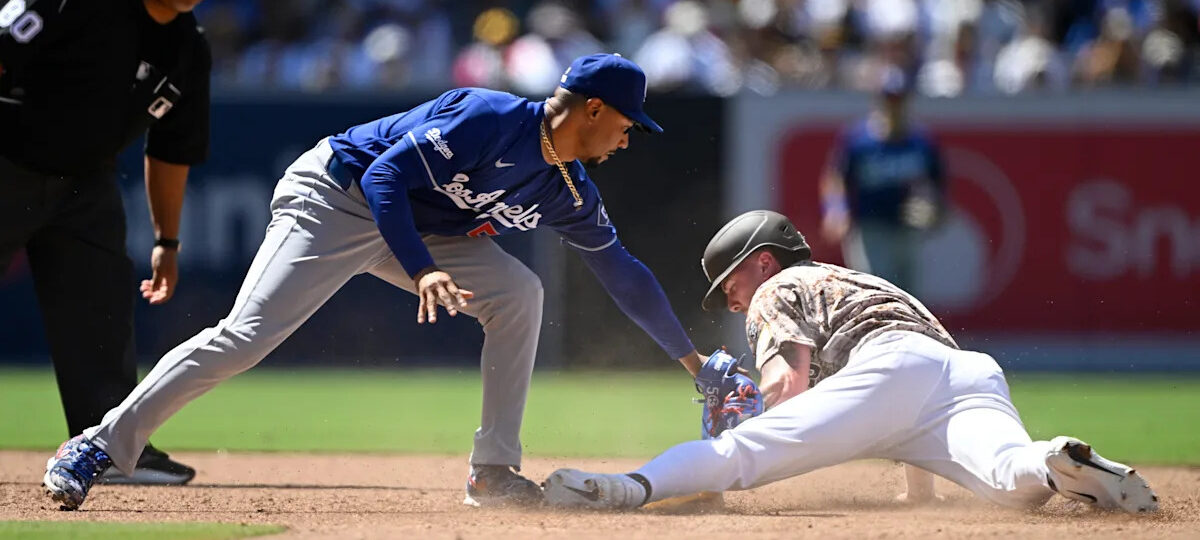 Freeman, Betts key big inning as Dodgers beat the Padres 4-2 to take 2 of 3 in the series