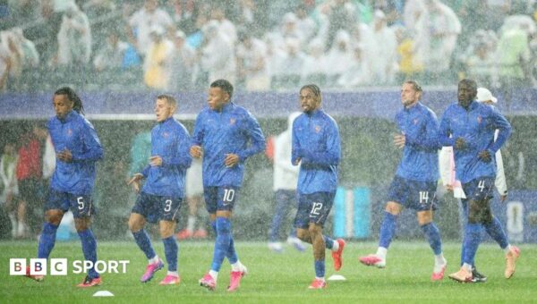 What France & Iraq did during ‘mentally draining’ two-hour weather delay