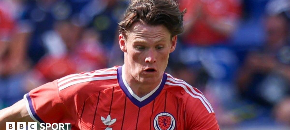 McTominay travels separately in Boston as precaution