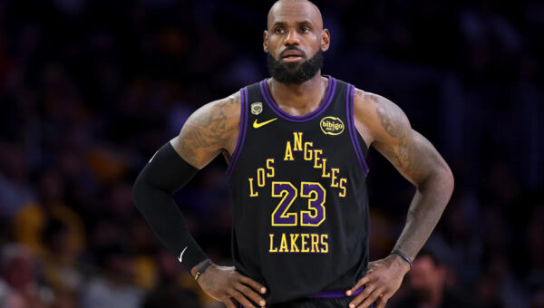 LeBron James is a big favorite to join Steph Curry, Golden State Warriors at sportsbooks and prediction markets