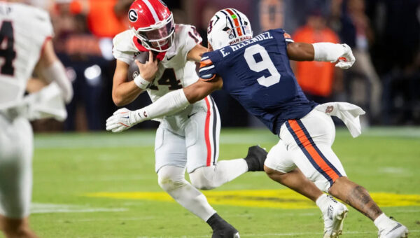 Four-star in-state safety prospect shockingly chooses Auburn over Georgia