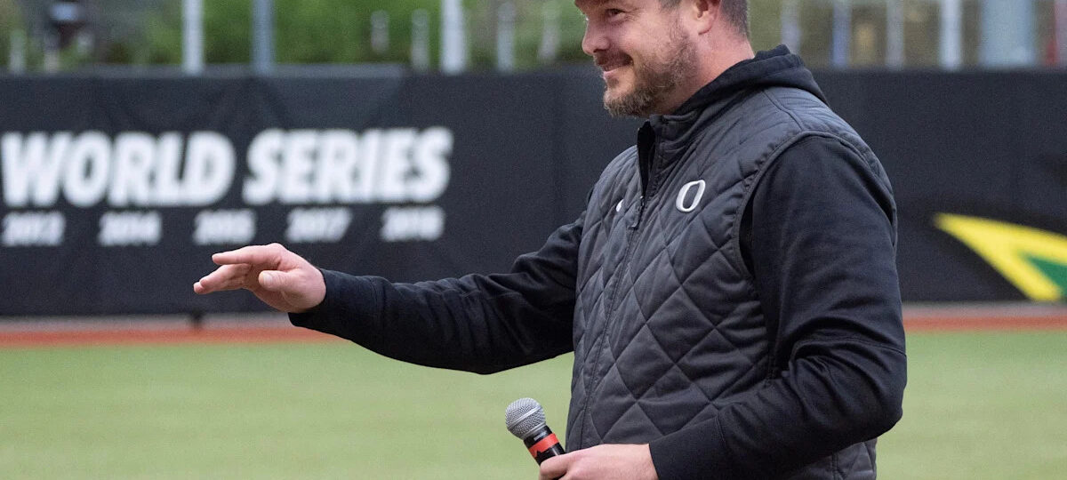 Oregon Ducks' offensive line should challenge USC this season
