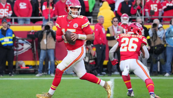 Highest-paid NFL players after Patrick Mahomes signs record contract