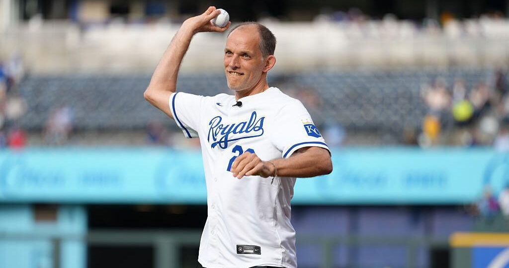 Tuchel throws first pitch as England enjoy downtime