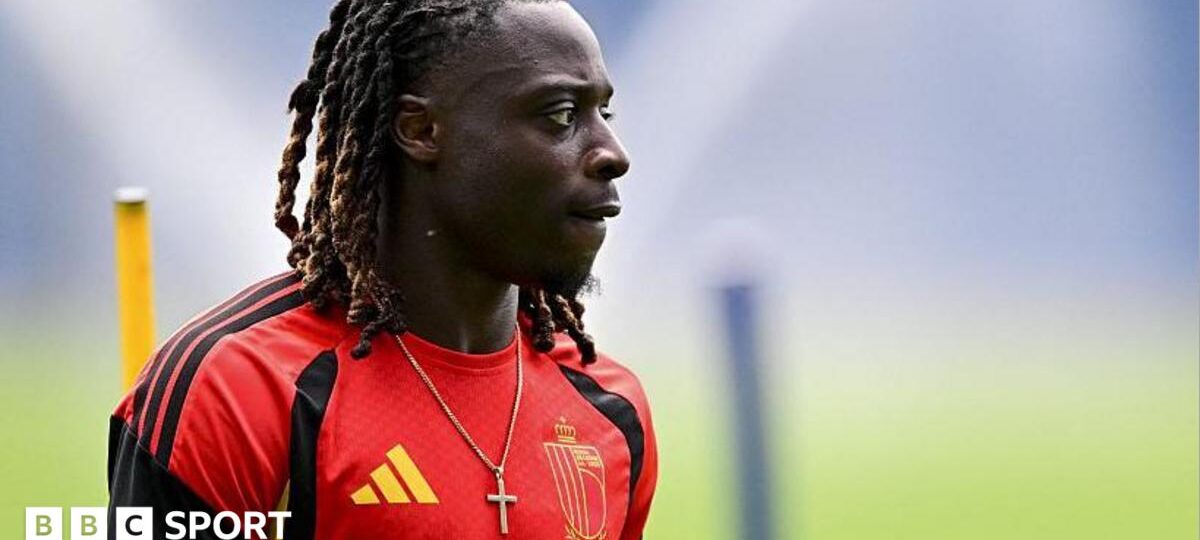 Doku criticised over plan to return home for birth