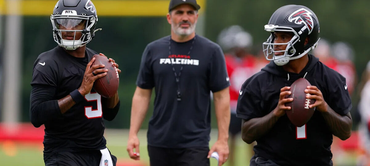Falcons QB battle takes curious pause
