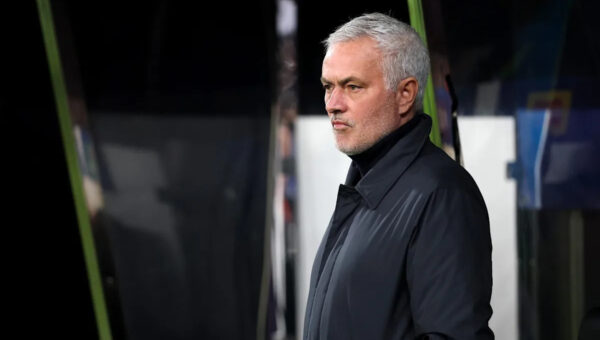 Florentino Perez officially announces Jose Mourinho as his manager for Real Madrid