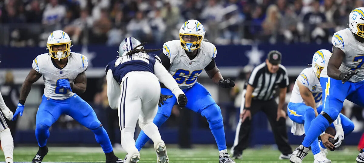 Seahawks sign veteran offensive tackle ahead of mandatory minicamp