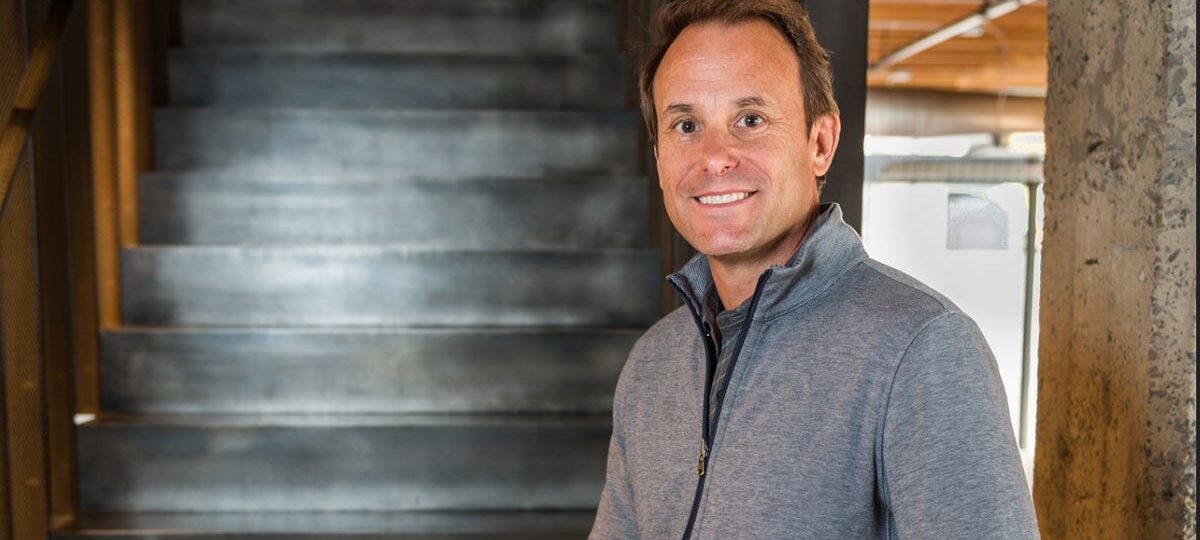'Godfather of SaaS' says he's only interested in investing in companies that are in the office 6 days a week