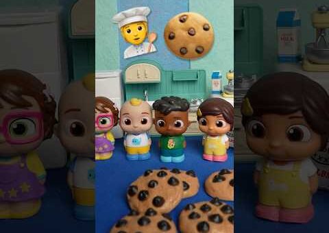 Cody Needs Help! 😲 Let’s Bake Cookies & Clean Up! 🍪✨